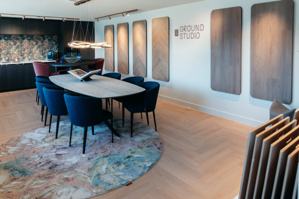 0826 Groundstudio 76