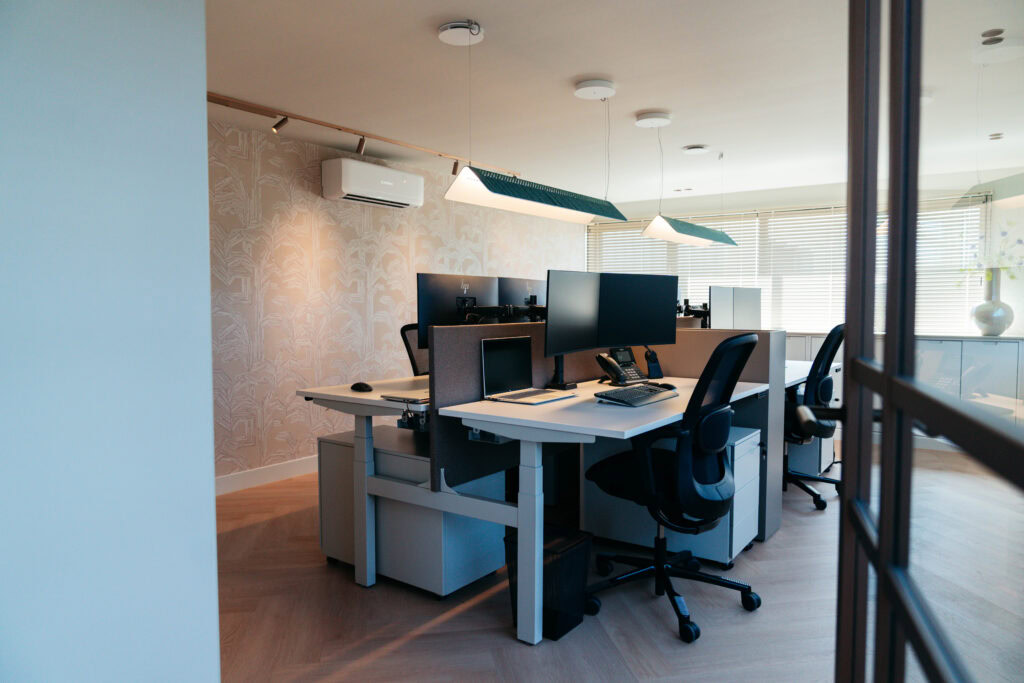 0826 Groundstudio 80